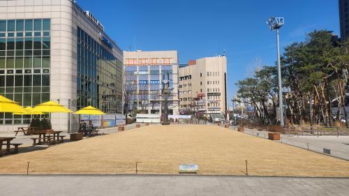 과천도시공사, 잔디 발아 시기 맞춰 시민광장 출입 제한