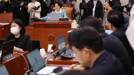 중수청·공소청법, 與 주도 법사위 통과…野, 필리버스터 예고