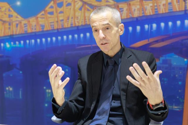 16일 서울 중구 아고다 한국 오피스에서 데미안 피르쉬 아고다 비즈니스 총괄 책임자CCO가 아주경제와 인터뷰하고 있다 사진유대길 기자 dbeorlf123ajunewscom