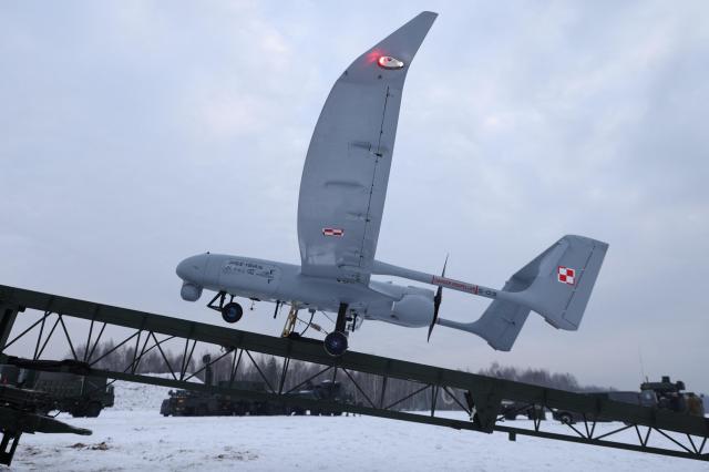 폴란드 방산기업이 제작한 드론이 지난달 공개됐다 사진로이터

