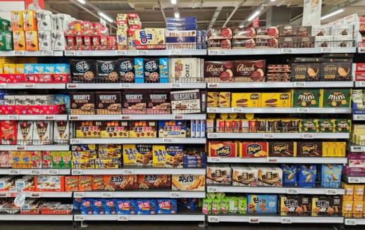 엄마손파이·웨하스 가격 내린다…식품업계 도미노 인하 확산