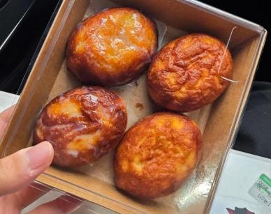 [김현아의 아는 맛] 겉바속쫀 '버터떡'부터 보랏빛 '우베'까지…SNS가 픽한 '요즘 간식'