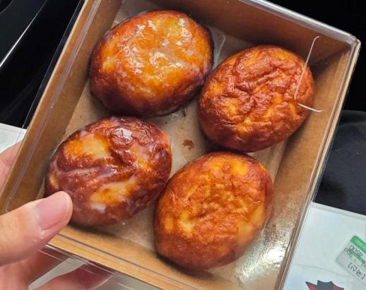[김현아의 아는 맛] 겉바속쫀 버터떡부터 보랏빛 우베까지…SNS가 픽한 요즘 간식