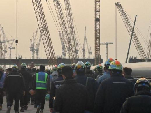 [르포] 5만명 땀방울로 일구는 평택 반도체 기지···그 위로 드리운 총파업 그림자