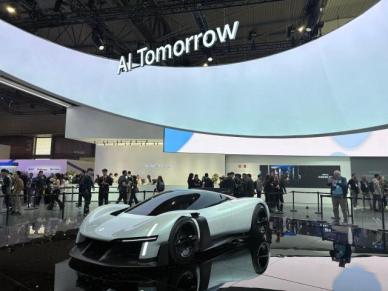 샤오미 서기 모델 발탁…텐센트 AI 투자 확대