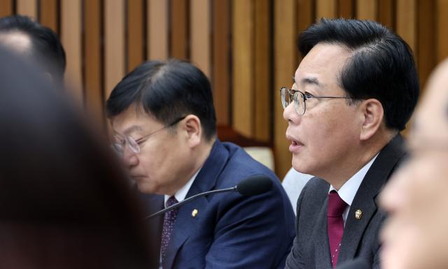 송언석 국민의힘 원내대표가 20일 국회에서 열린 원내대책회의에서 모두발언을 하고 있다 사진연합뉴스