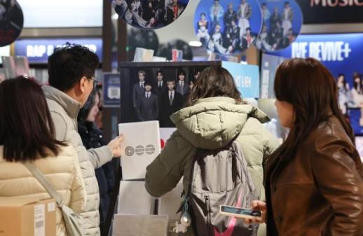 [포토] BTS 앨범 아리랑 구매 열기