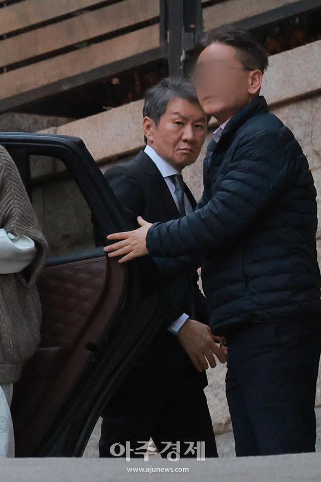 [포토] 정몽규 HDC 회장, 고 정주영 명예회장 25주기 제사 참석