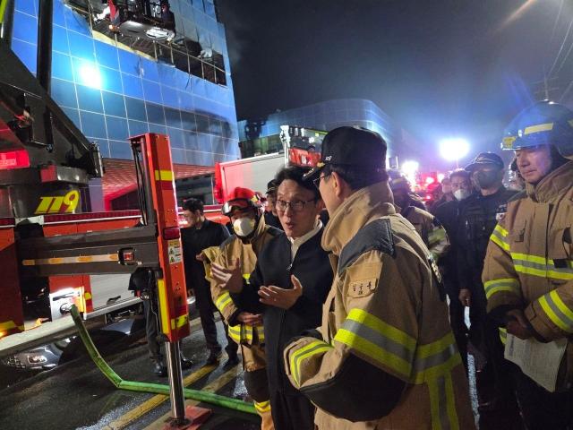 실종자 수색 상황 살피는 김민석 총리 사진국무총리실