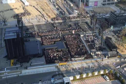 BTS 광화문 공연장서 가스총 소지자 적발…식칼·테이저건 등도 