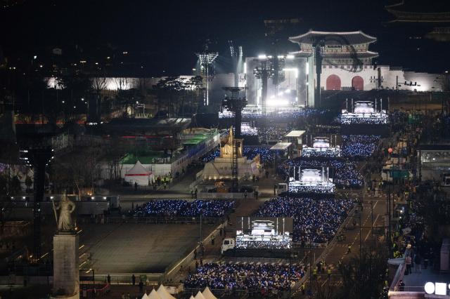 3년 9개월 만에 완전체로 복귀하는 방탄소년단BTS의 BTS 컴백 라이브 ARIRANG 공연이 21일 서울 광화문광장 일대에서 펼쳐지고 있다 이번 공연은 세계 190개국에 생중계된다 20260321 사진공동취재단