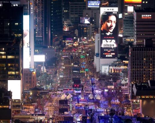 [선재관의 시선] 화려한 광화문무대 뒤 묵묵히 땀 흘린 숨은 영웅들이 증명한 대한민국의 품격