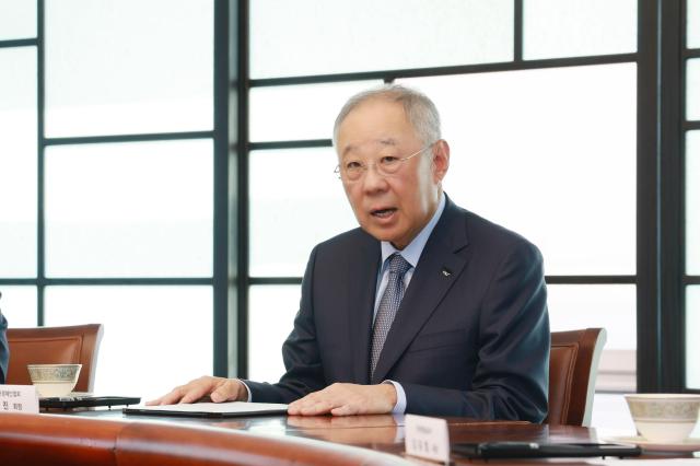 지난 20일 FKI타워에서 열린 청년애 유스 브릿지청년愛 YOUTH BRIDGE 업무협약식에서 류진 한국경제인협회 회장이 발언하고 있다 사진한국경제인협회