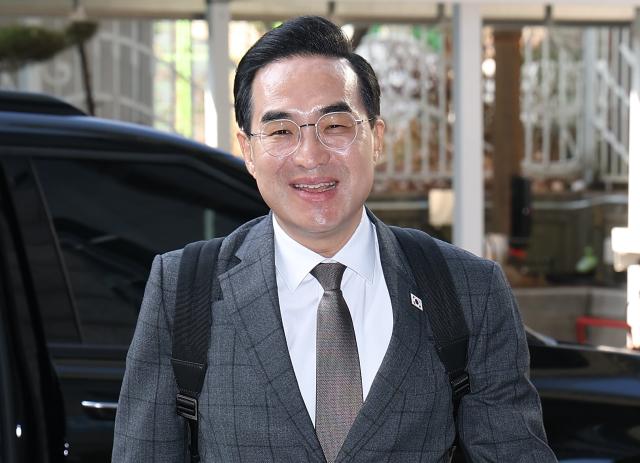 박홍근 기획예산처 장관 후보자가 20일 서울 중구 예금보험공사에 마련된 인사청문회 준비 사무실로 출근하고 있다 사진연합뉴스