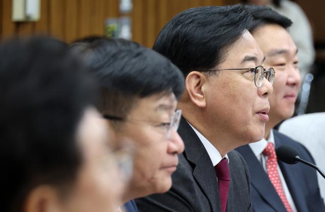 국민의힘 송언석 원내대표가 지난 20일 국회에서 열린 원내대책회의에서 모두발언을 하고 있다사진연합뉴스