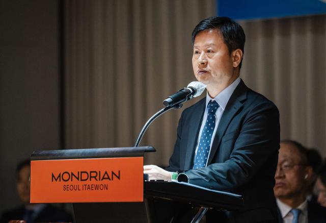 박기덕 고려아연 사장이 지난해 3월 서울 용산구 몬드리안 호텔에서 열린 정기 주주총회에서 발언하고 있다  사진연합뉴스