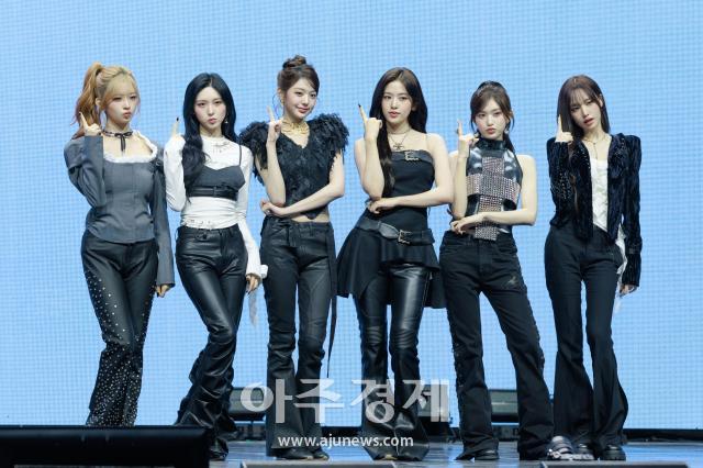 걸그룹 아이브IVE 사진 왼쪽부터 멤버 레이 가을 장원영 안유진 이서 리즈 20260223사진유대길 기자 dbeorlf123ajunewscom