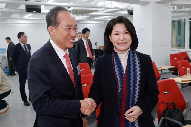 국민의힘 대구시장 후보 면접 참석한 추경호 의원-이진숙 전 방통위원장사진연합뉴스