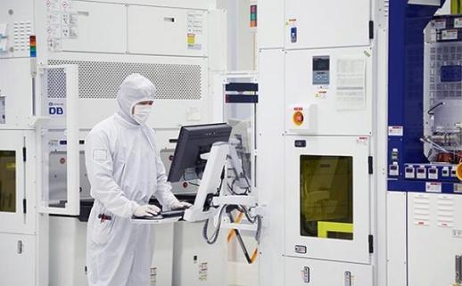 차세대 HBM 온다···반도체 장비 업계, 실적 부진에도 R&D 투자 최대 