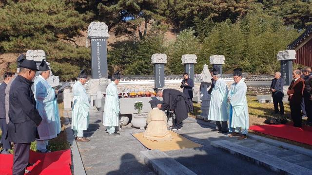 韩国慎氏大宗举行秋季祭祖仪式【图片来源 央视新闻】
