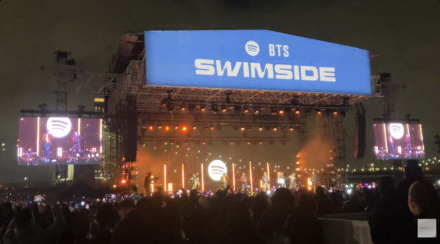 This photo captured from Gwen Graces youtube channel show BTS x Spotify SWIMSIDE event 