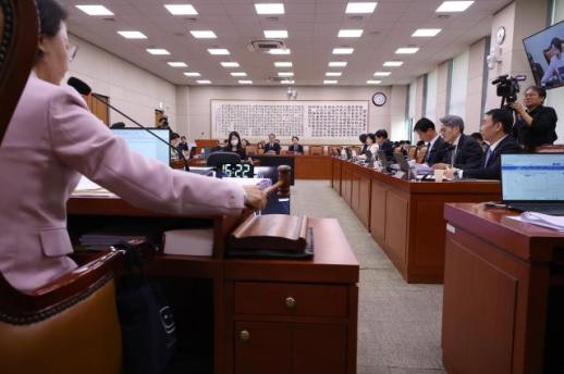 국민의힘 민주당, 법사위원장 반환해야