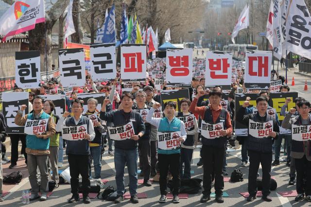 韩国最大工会举行集会反对政府向中东派兵