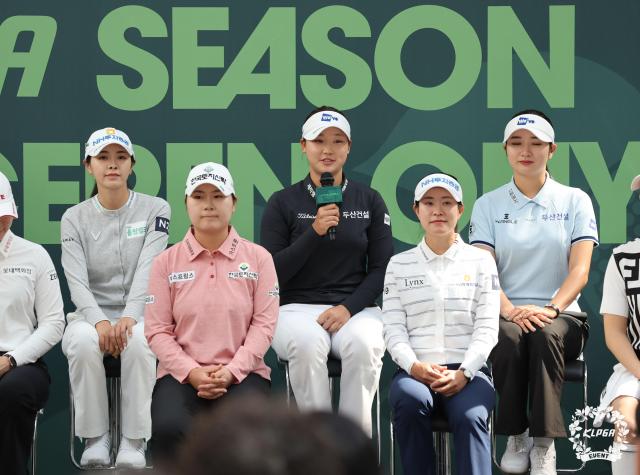 2026시즌 한국여자프로골프KLPGA 투어 국내 개막전을 앞둔 선수들이 올 시즌 대상 후보로 20세 신성 김민솔을 꼽았다 사진KLPGA