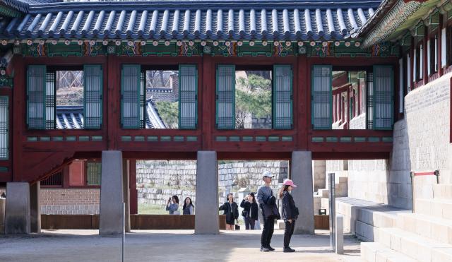 The “Letting in Light and Breeze at Changdeokgung” event which opens the windows and doors of palace buildings is underway at Changdeokgung Palace in Jongno District Seoul March 25 2026 AJP Yoo Na-hyun 20260325