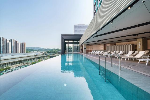 개폐형 인피니티풀 사진롯데호텔앤리조트