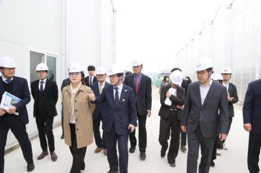 김성환 기후에너지환경부 장관 상주 스마트팜혁신밸리 방문