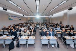 누구의 축제, 누구의 불편일까…공연 넘어 인프라 된 BTS