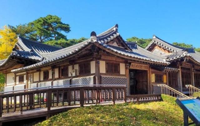 허균허난설헌 기념공원 사진이동원 기자