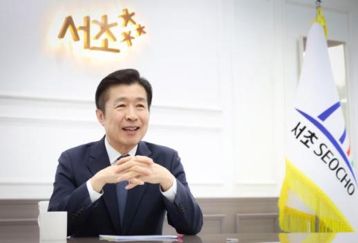 건강수명 자치구 1위...전성수 서초구청장 어르신 건강, 미래비용 줄이는 투자