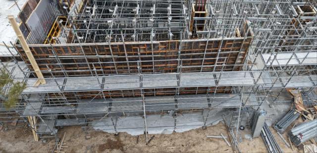 국립목포대학교 미래라이프관 벽체 콘크리트 타설 중 벽체에서 흘러 나온듯한 레미콘사진김옥현 시자