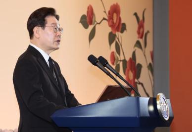 이재명 대통령 국가폭력 시효 폐지…4·3 유족 앞 재입법 의지