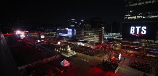 Cứ 10 người nước ngoài thì 7 người yêu thích văn hóa Hàn Quốc…K-Pop giữ vững vị thế biểu tượng