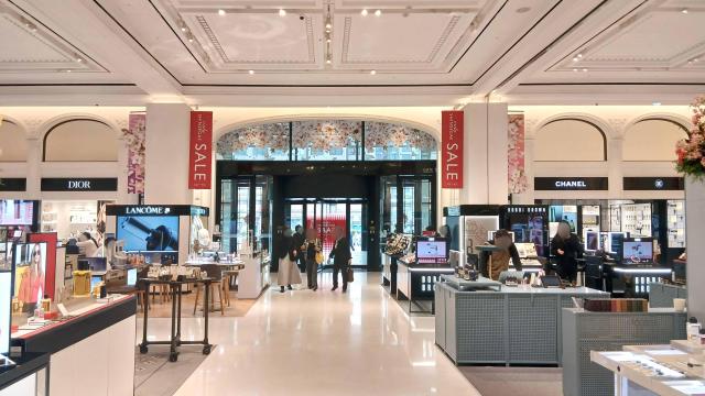 신세계백화점 강남점 내부 전경사진신세계백화점