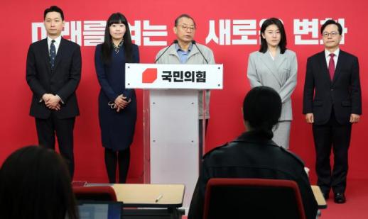 국민의힘 이정현 공관위 일괄 사퇴…"재보선 공천 새 공관위가"