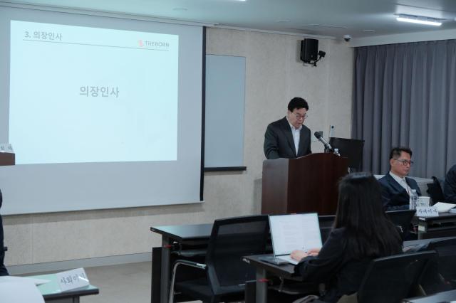 백종원 더본코리아 대표가 31일 서울 강남구 창업설명회장에서 열린 제32기 정기주주총회에서 발언하고 있다 사진더본코리아