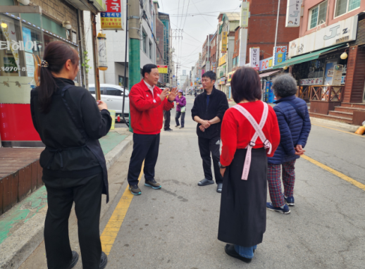 고준호 파주시장 예비후보, 경선 하루 전 금촌동 문화로 민원 현장 행보 눈길  