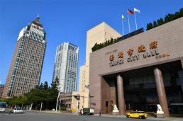 트럼프 행정부, 법원서 잇단 제동…백악관 공사·공영방송 압박 모두 막혀