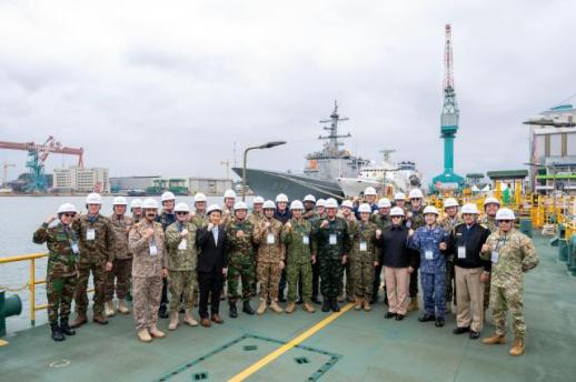 25개국 주한 무관단, HD현대重 함정 기술력 직접 확인