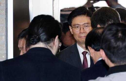 [데스크 칼럼] 공천의 문턱에서 무너지는 신뢰