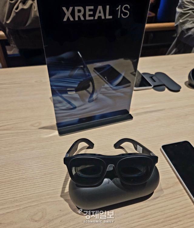 엑스리얼 S1 실제 제품 모습 사진류청빛 기자