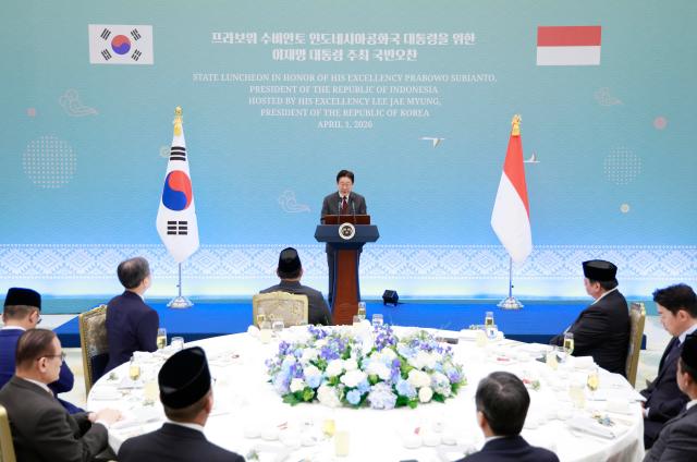 이재명 대통령이 1일 청와대에서 열린 프라보워 수비안토 인도네시아 대통령 국빈 방한 환영 오찬에서 환영사를 하고 있다 사진연합뉴스