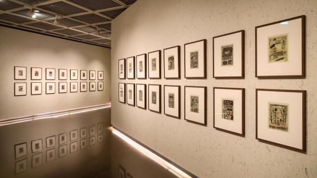 A woodcut print is on display at the Kim Sang-yu centennial exhibition “Unworn” at the Seoul Museum in Jongno District Seoul March 31 2026 AJP Yoo Na-hyun 20260331