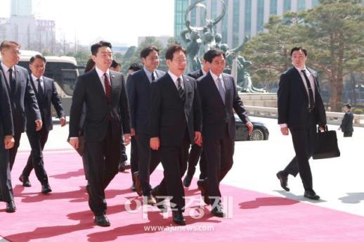 [포토] 시정연설 위해 국회 찾은 이재명 대통령