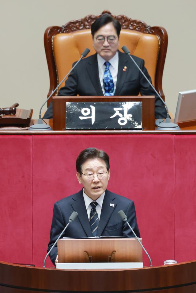 이재명 대통령이 2일 국회에서 2026 추가경정예산안 시정연설을 하고 있다 사진연합뉴스