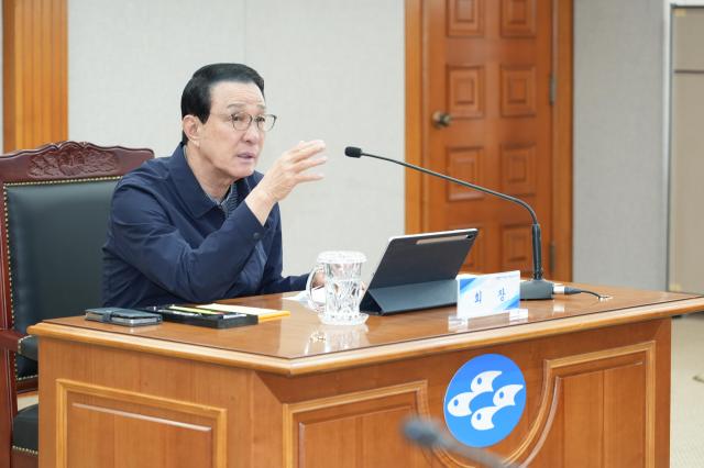 2일 노동진 수협중앙회장이 중동전쟁 비상 대응대책반 회의를 주재하고 있다 사진수협중앙회